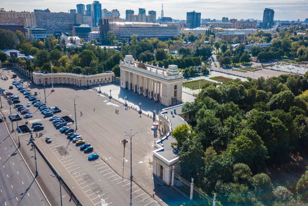 Центральный парк культуры и отдыха имени Горького рядом с ЖК «Садовые кварталы»